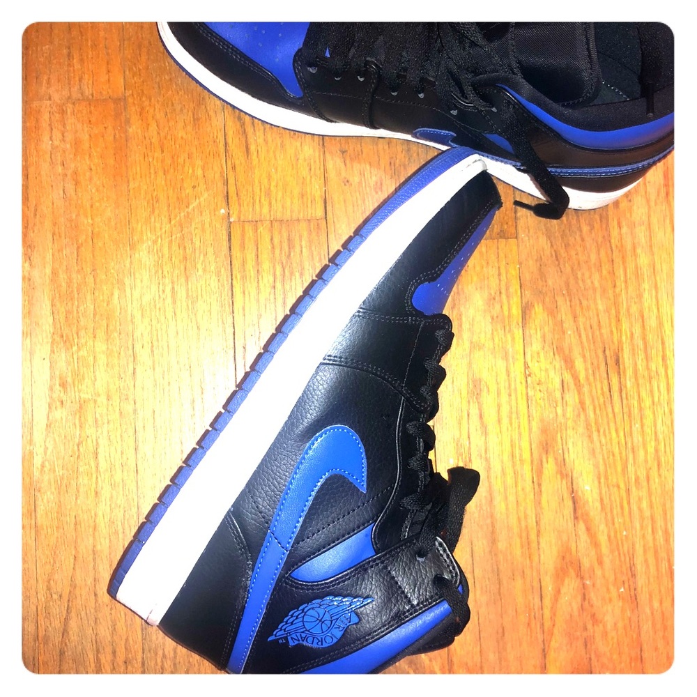 2020 Jordan retro 1’s Royal mid